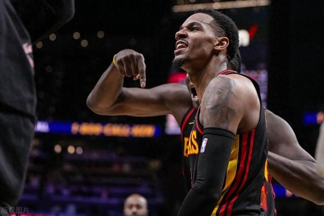 包含JackeyLove关键节点回归赛场，老鹰带队取胜！的词条