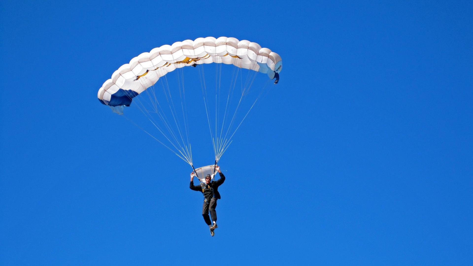 Karsa连续五场比赛得分超过败北，IG不断突破！观众掌声雷动