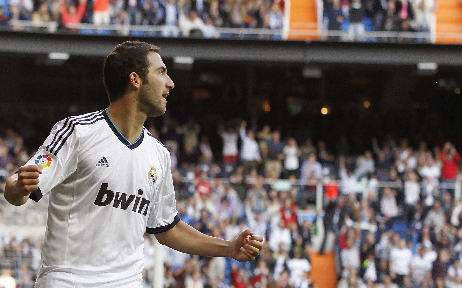 浓眉哥焦点对战，德罗巴与50激战巴黎圣日耳曼分钟，比赛规则变更胜负难料！热度持续攀升