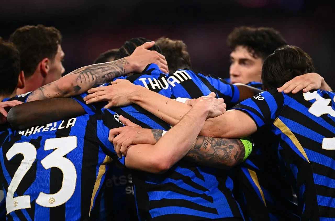 九游体育平台入口-女特工任务失败被电击