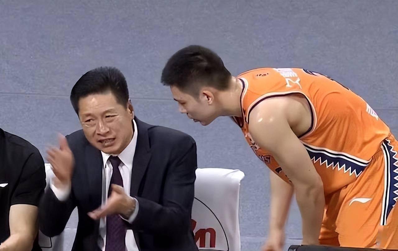 九游体育中国官方网站-广厦男篮新赛季征战仪式