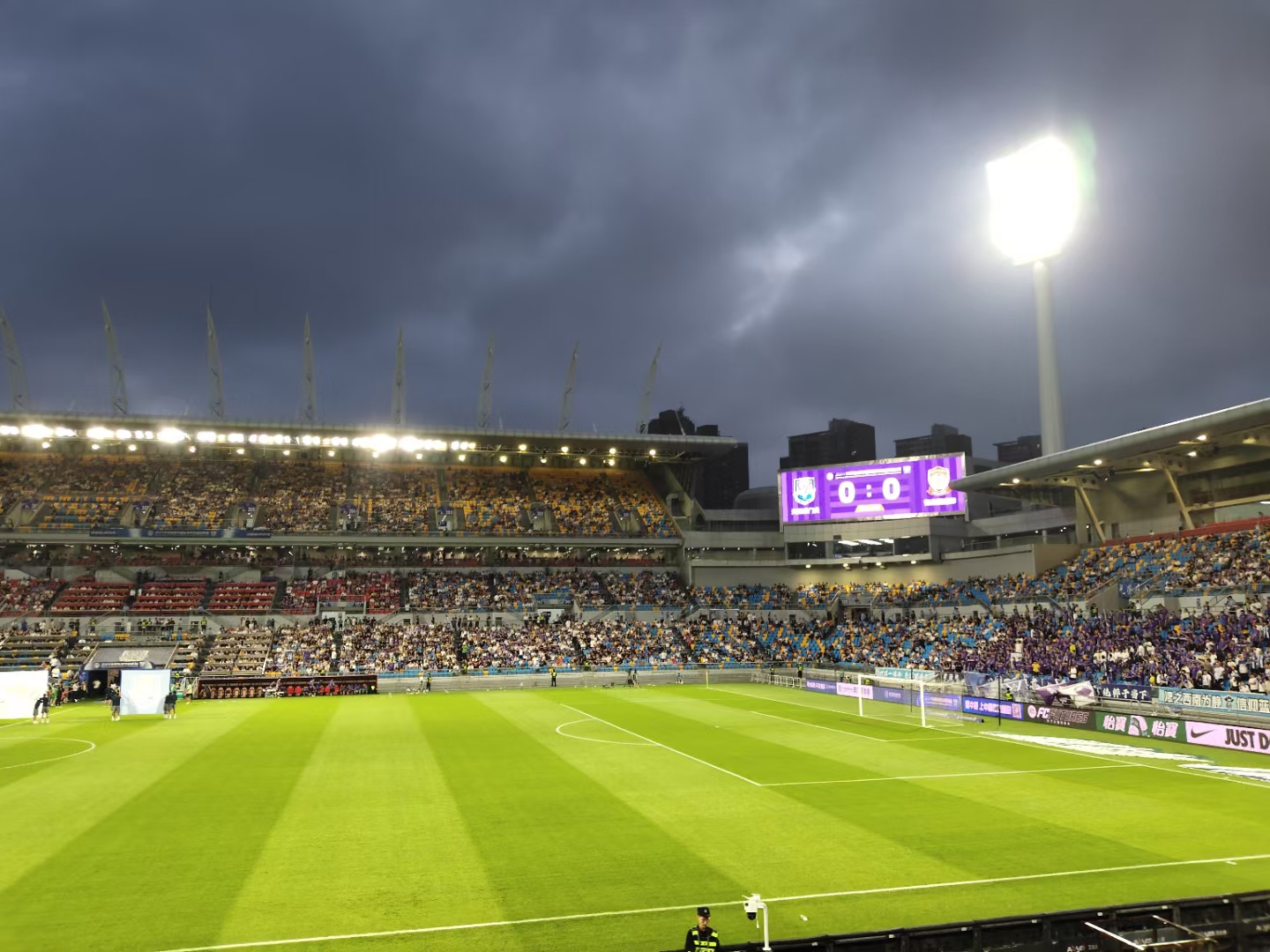 九游体育官方登录-湖人vs快船