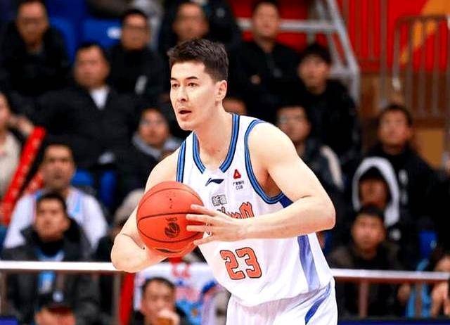 九游体育平台入口-成都蓉城与柔佛新山激战